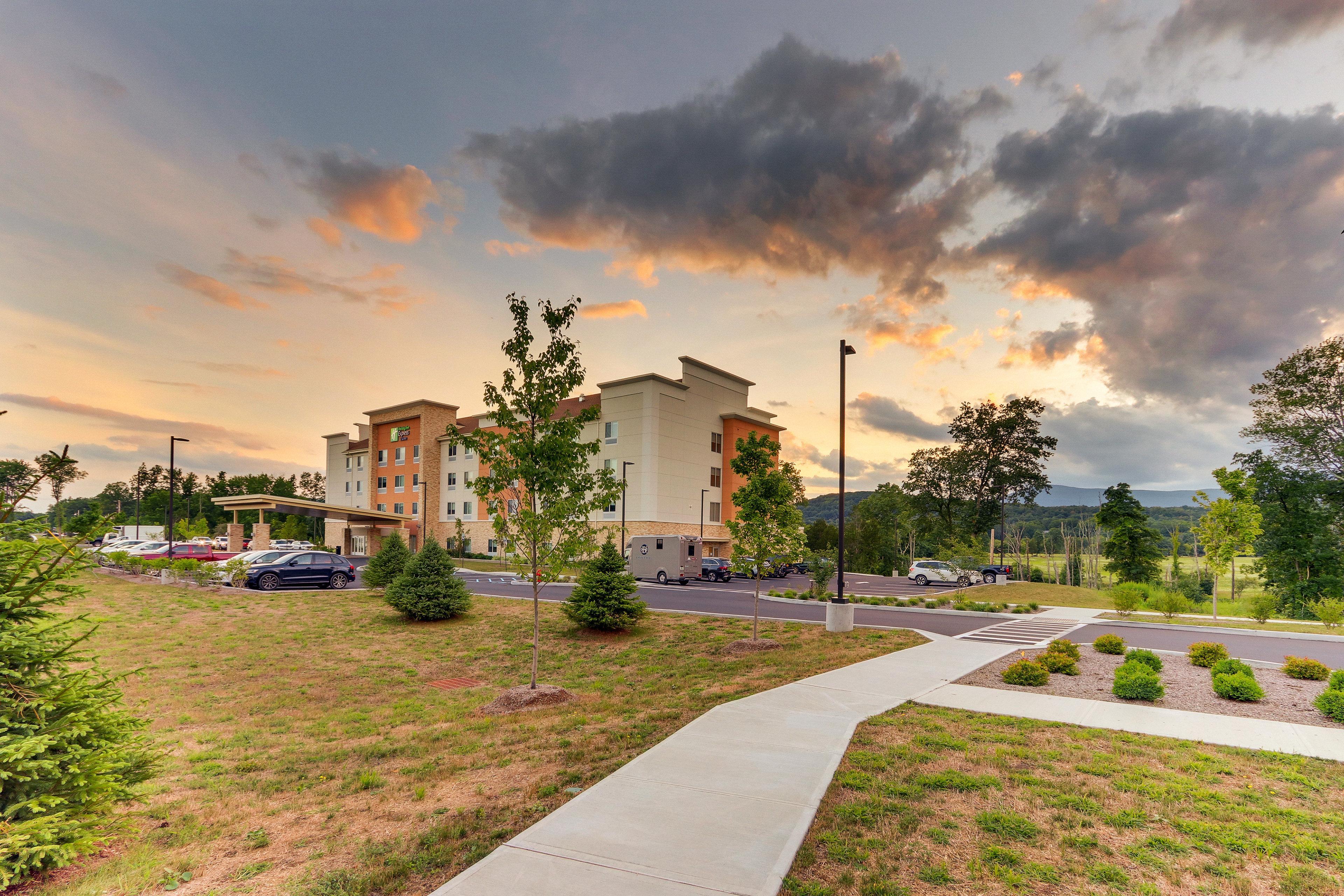 Holiday Inn Express & Suites - Saugerties - Hudson Valley By Ihg Ngoại thất bức ảnh